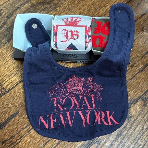 BNIB Juice Couture Boys Three Bib Set - Picture 4 of 10